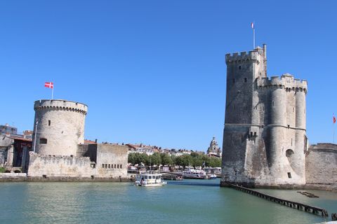 La Rochelle and its two pier towers